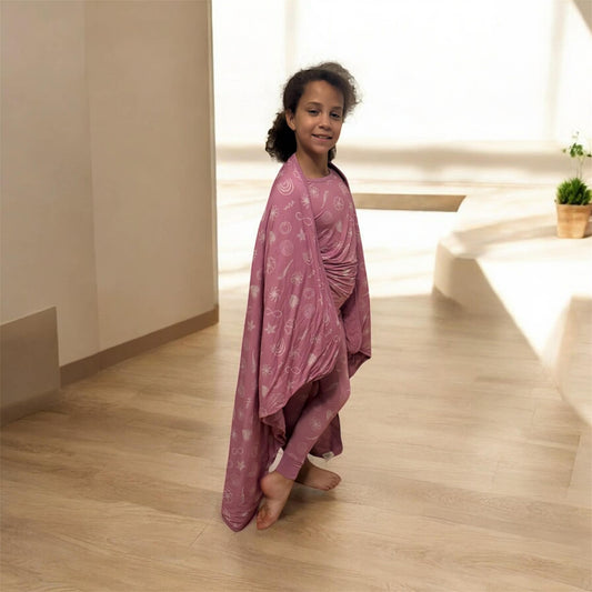 Blushing Doodles 2.5 Tog Quilted Blanket