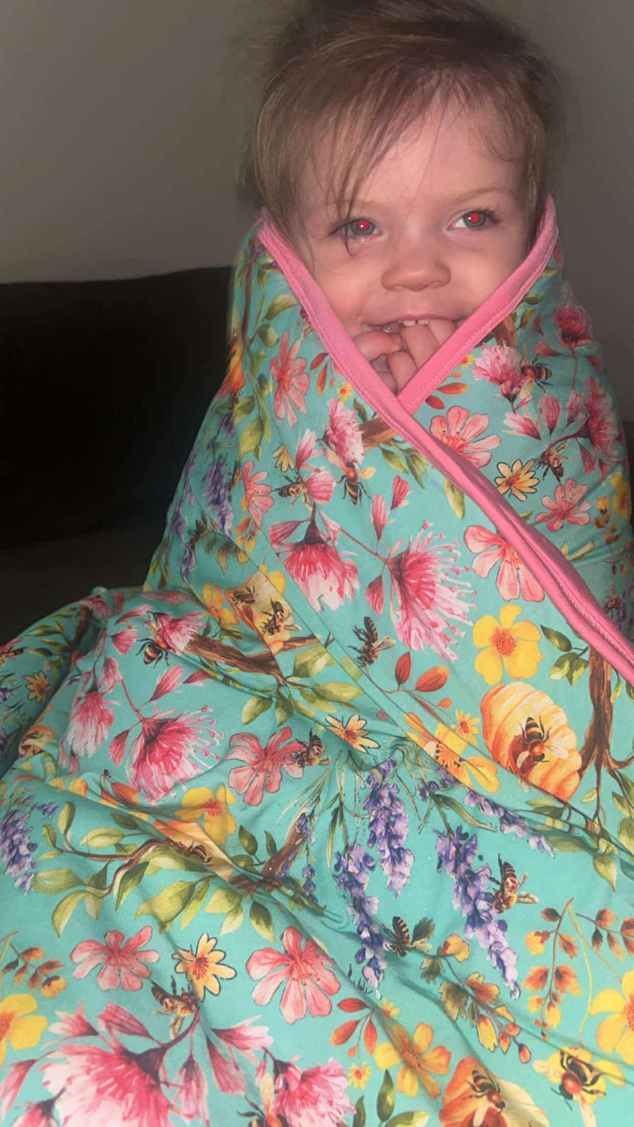 Buzzing Blooms 2.5 Tog Quilted Blanket