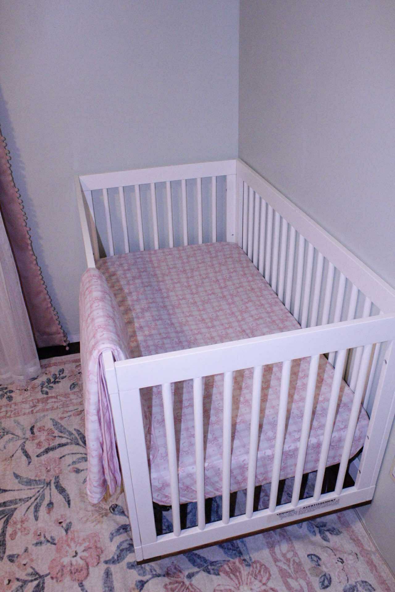 Gingham Grace Crib Sheet