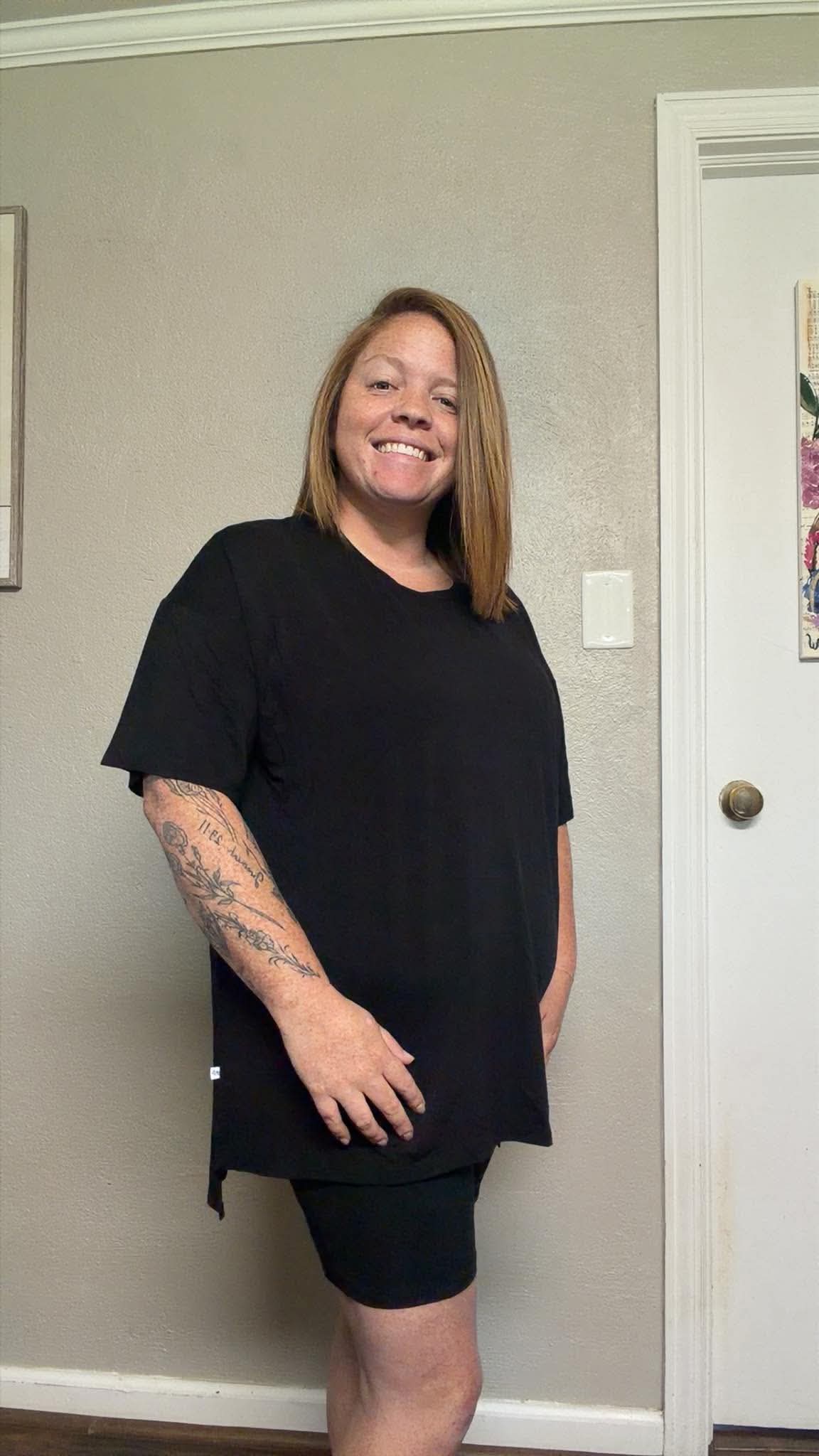 oversized t shirt dress with biker shorts Oversized Shirt Outfit Cycling Shorts And Tshirt Black Oversized T Shirt And Cycling Shorts Fashion Black Oversized