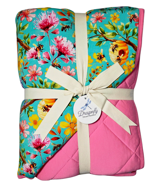 Buzzing Blooms 2.5 Tog Quilted Blanket