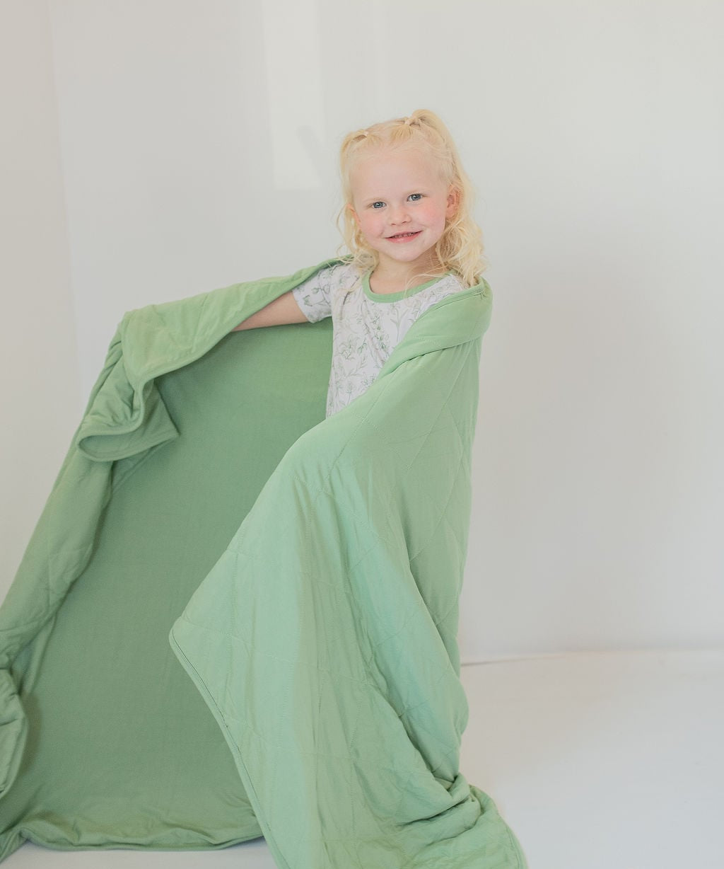 Sage 2.5 Tog Quilted Blanket