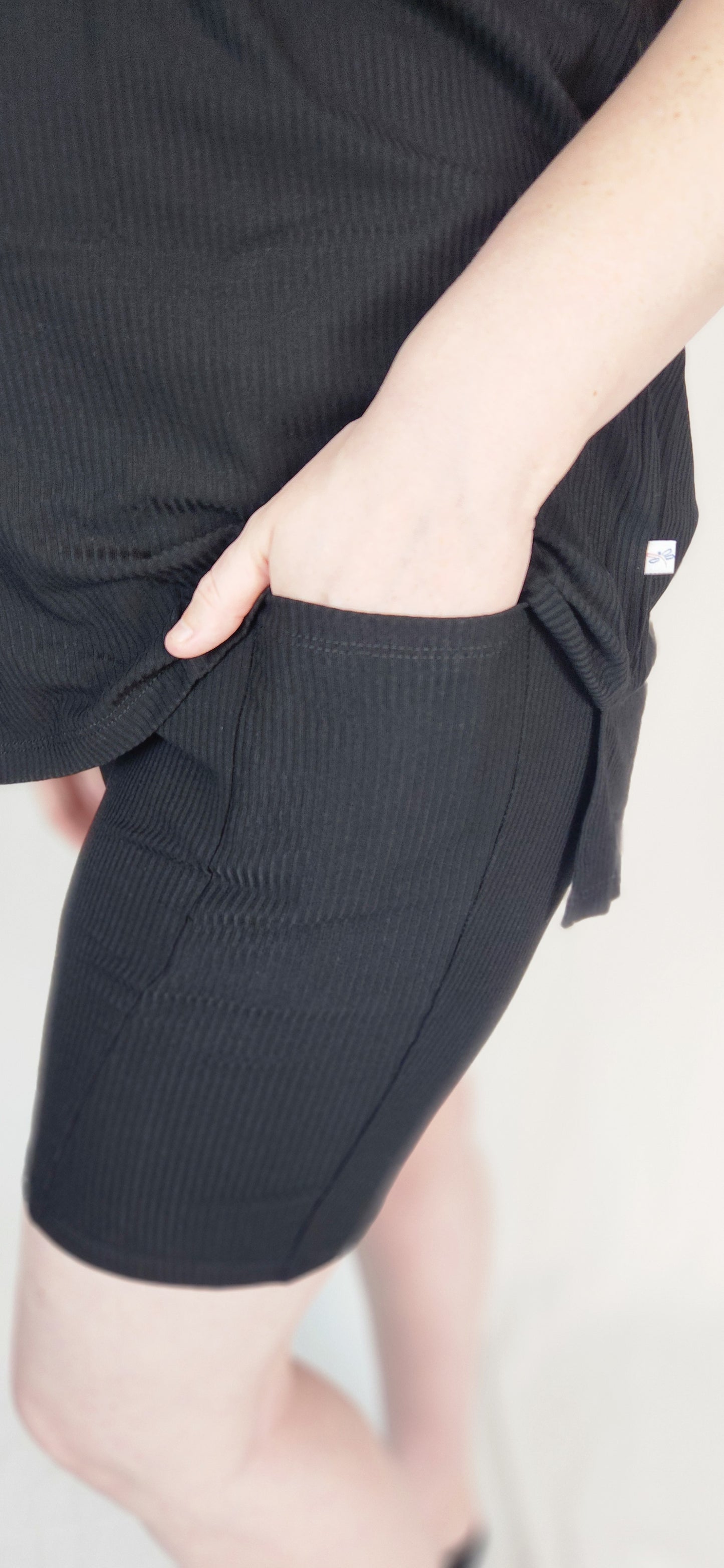 Luxe Noir Ribbed Women's Oversized Shirt and Biker Short