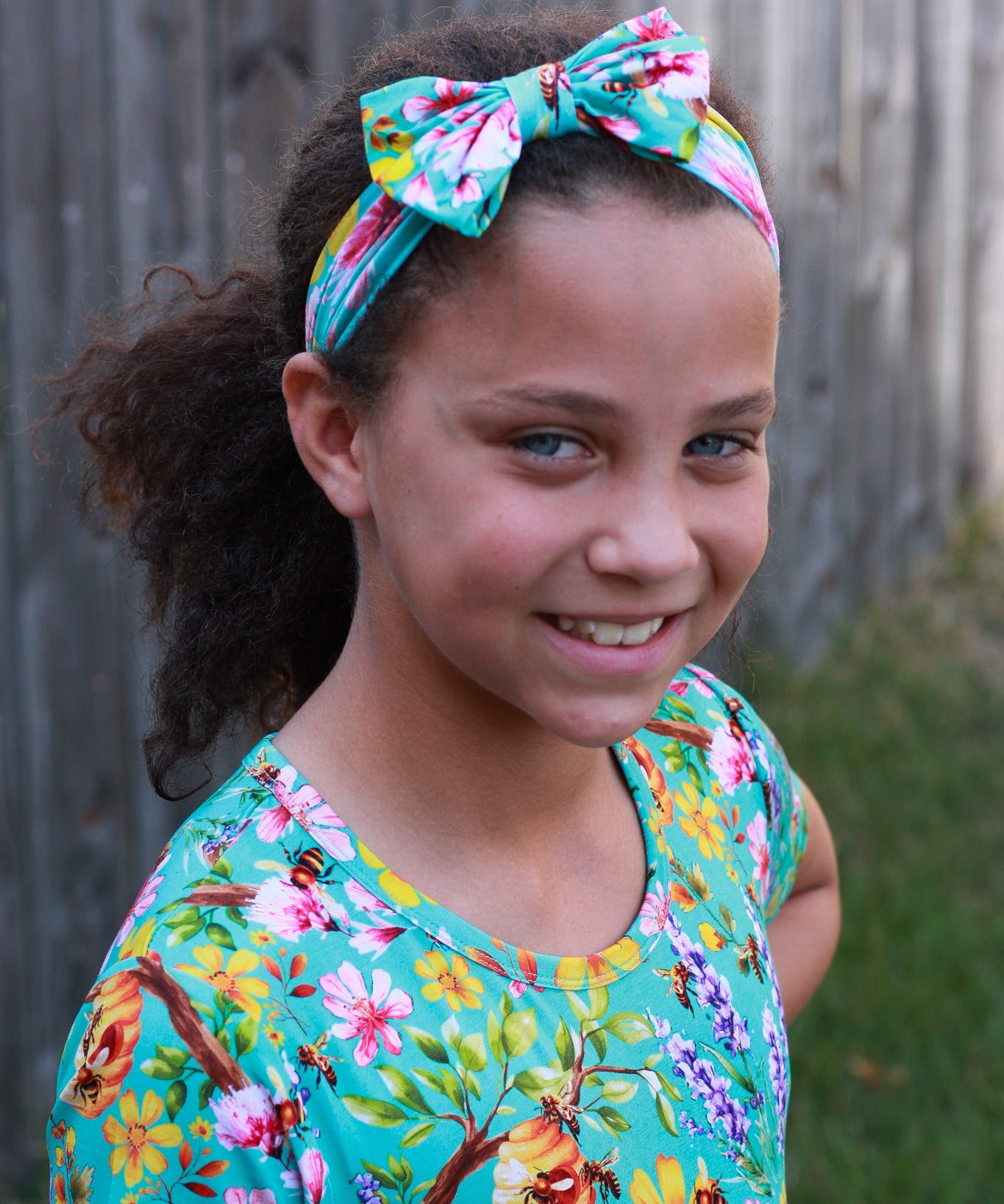 Buzzing Blooms Infant/Children's Bow